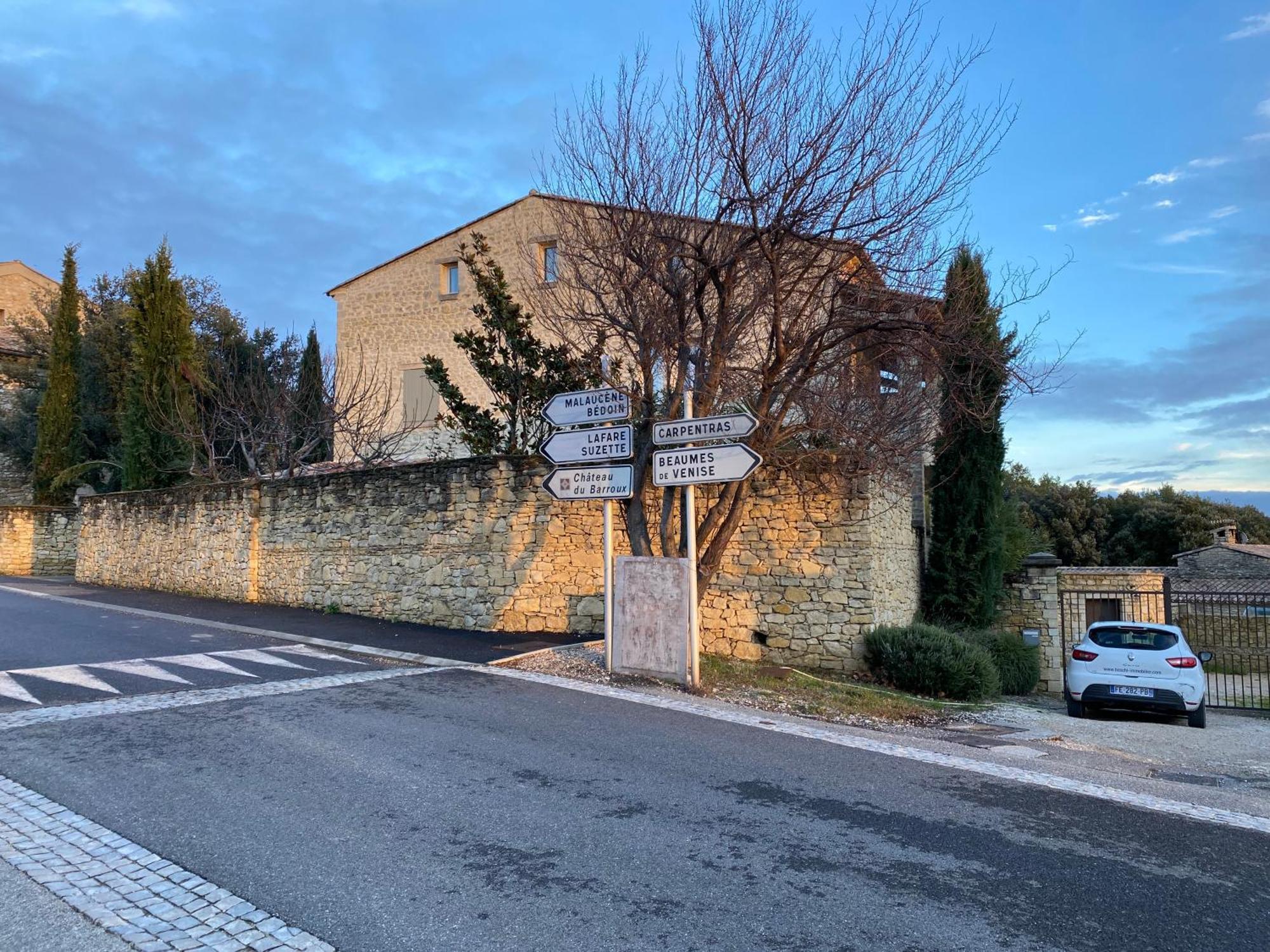 Les-Pepites-De-Badou Presentent La Graviere Le Barroux Exteriör bild